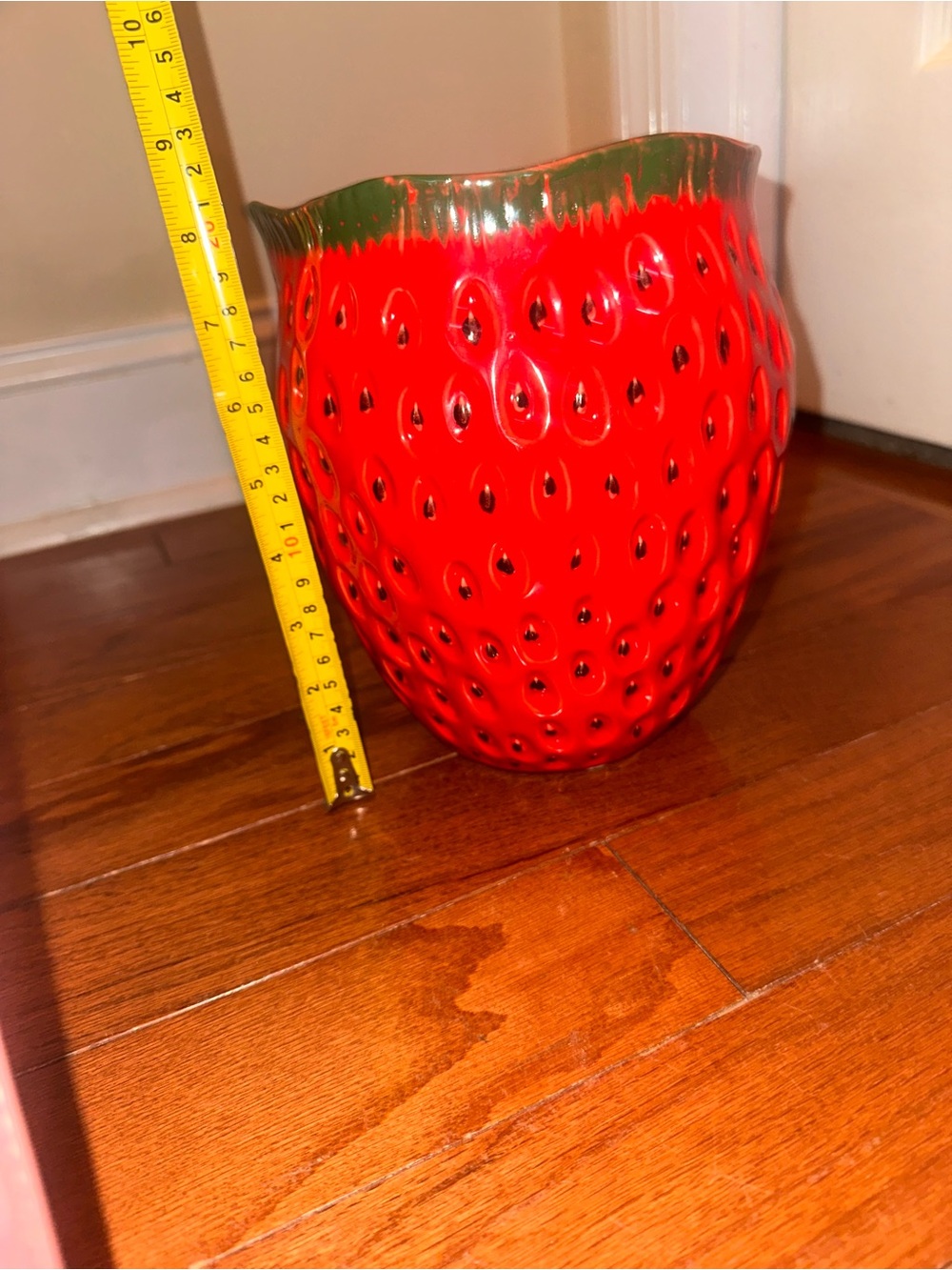Glossy Red Strawberry-Style Ceramic Vase with Green Rim